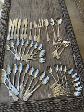 Cambridge Seaside Shells Stainless Silverware Beach Flatware Set 47 pieces